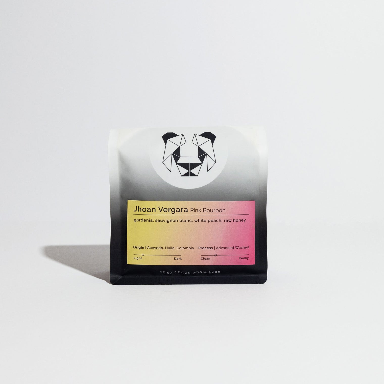 Black & White - Jhoan Vergara - Pink Bourbon