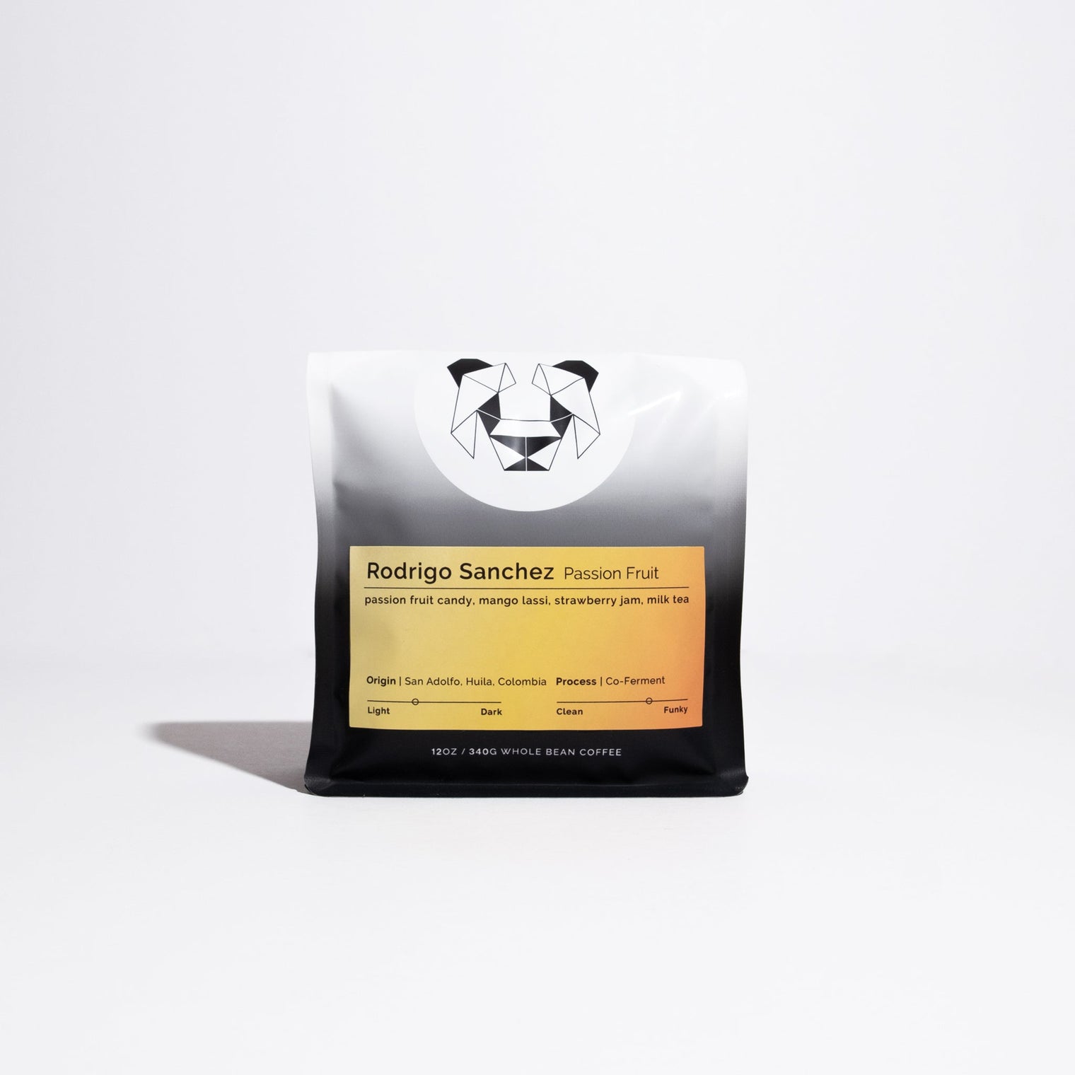 Black & White - Rodrigo Sanchez - Passion Fruit Co-Ferment