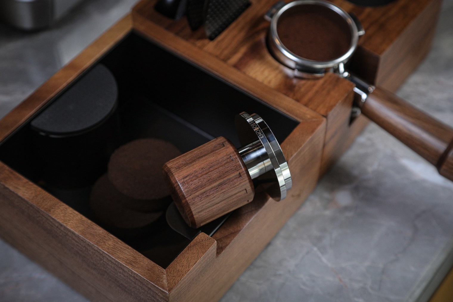 KNODOS - Echo Palm Tamper