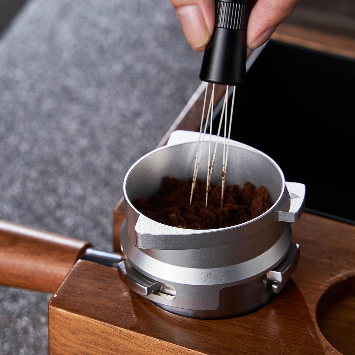 Seconds - KNODOS Portafilter Magnetic Dosing Funnel and Espresso Puck Screen Set - Sigma Coffee UK