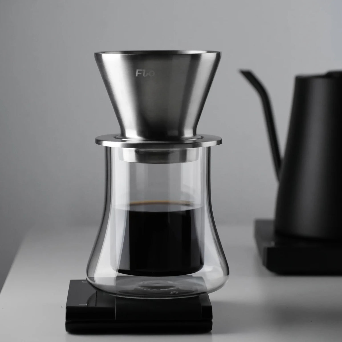 Varia FLO Dual-Wall Glass Server 0.4L - Sigma Coffee UK