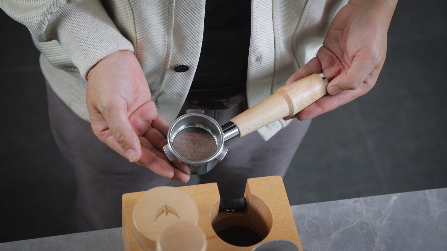 KNODOS Bottomless Portafilter | Rosewood / Walnut / Maple - Sigma Coffee UK